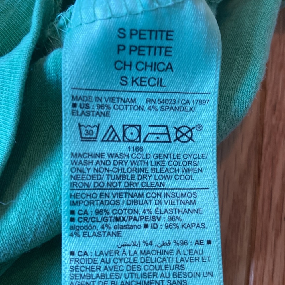 Green Casual Women's Dress - Picture 9 of 10